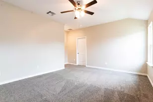 1022 Fannin St, Brenham, TX 77833 - Photo 9