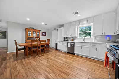 204 King Dr, Columbus, TX 78934 - Photo 17