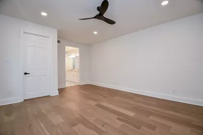 7528 Chevy Chase Drive, Houston, TX 77063 - Photo 21