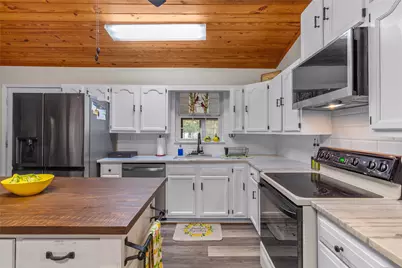 322 Parkside Drive, Zavalla, TX 75980 - Photo 13