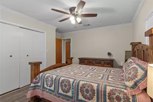 322 Parkside Dr, Zavalla, TX 75980 - Photo 17