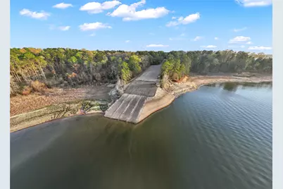 322 Parkside Drive, Zavalla, TX 75980 - Photo 5