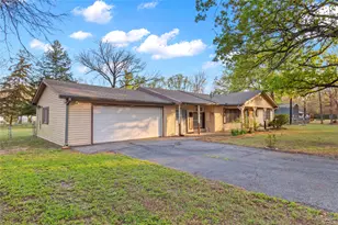 322 Parkside Dr, Zavalla, TX 75980 - Photo 7