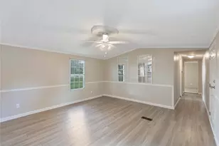 518 Elena Ln, Highlands, TX 77562 - Photo 11