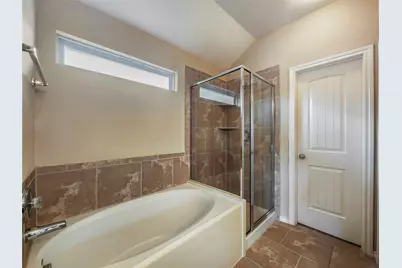 1746 Kilmory Court, Houston, TX 77014 - Photo 11