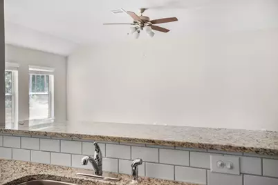 9805 Cold Creek, Conroe, TX 77306 - Photo 9