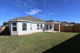 946 Garden Path Dr, Willis, TX 77378 - Photo 17