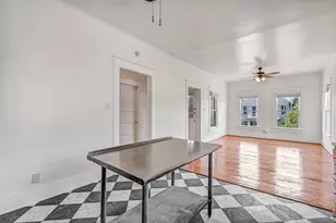 1615 Winnie St, Galveston, TX 77550 - Photo 15