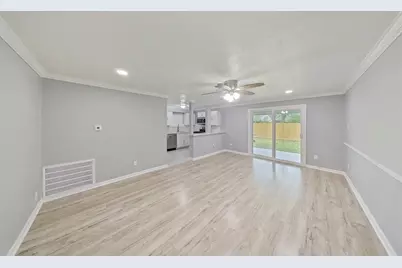 4002 Prudence Drive, Houston, TX 77045 - Photo 5