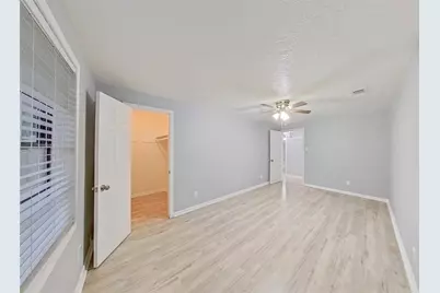 4002 Prudence Drive, Houston, TX 77045 - Photo 9