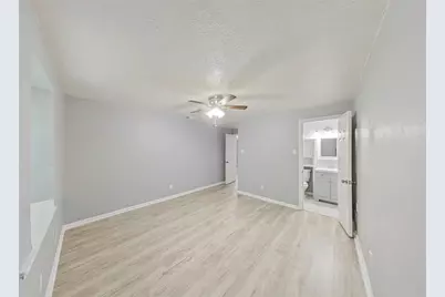 4002 Prudence Drive, Houston, TX 77045 - Photo 9