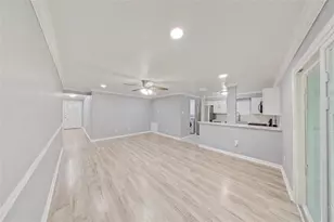 4002 Prudence Dr, Houston, TX 77045 - Photo 3