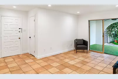 2744 Briarhurst Drive #31, Houston, TX 77057 - Photo 5