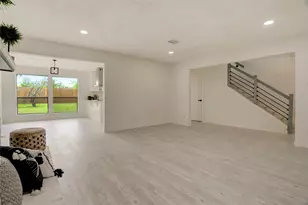 7926 Windy Creek Dr, Houston, TX 77040 - Photo 13