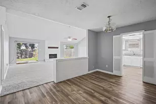 1323 Castle Glen Dr, Houston, TX 77015 - Photo 9