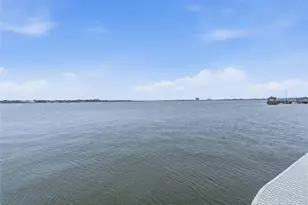 208 Yacht Club Ln, Seabrook, TX 77586 - Photo 33