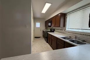 7841 Green Lawn Dr, Houston, TX 77088 - Photo 5