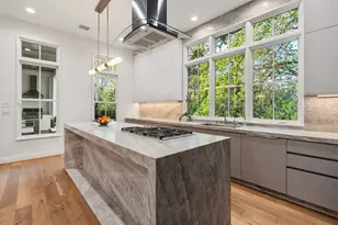 84 Audubon Hollow Ln, Houston, TX 77027 - Photo 13