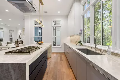 84 Audubon Hollow Lane, Houston, TX 77027 - Photo 11