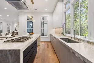 84 Audubon Hollow Ln, Houston, TX 77027 - Photo 11