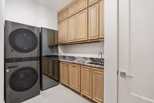 84 Audubon Hollow Ln, Houston, TX 77027 - Photo 21