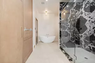 84 Audubon Hollow Ln, Houston, TX 77027 - Photo 31