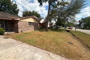 5201 Jezebel St, Houston, TX 77033 - Photo 3