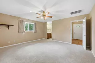 806 Mary Lake Dr, Bryan, TX 77802 - Photo 9