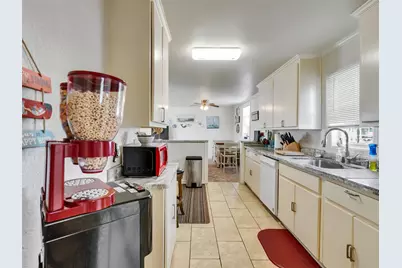 914 Treaty Drive, Surfside Beach, TX 77541 - Photo 17