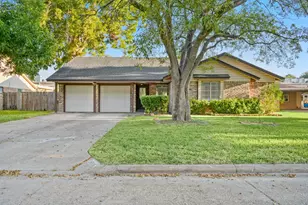 5013 Camden Ln, Pearland, TX 77584 - Photo 1