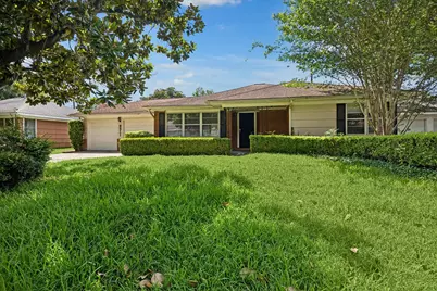 8511 Bluegate Street, Houston, TX 77025 - Photo 1