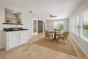 8511 Bluegate St, Houston, TX 77025 - Photo 7