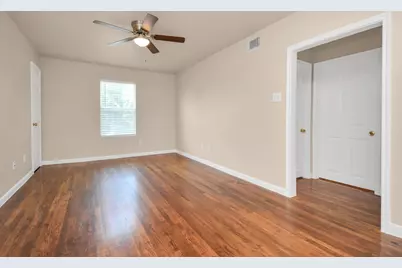 500 W Pitts Avenue #204, Pasadena, TX 77506 - Photo 3