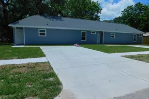 904 W Sealy St, Alvin, TX 77511 - Photo 1