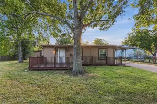 1715 Brazos St, Rosenberg, TX 77471 - Photo 1