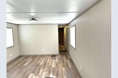 1718 W Dumble St #10, Alvin, TX 77511 - Photo 3