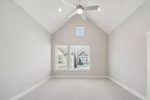 10961 Hewitt Cliff Ln, Houston, TX 77043 - Photo 15