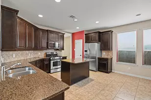 13207 Davenport Hills Ln, Humble, TX 77346 - Photo 11