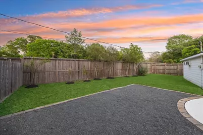 4810 Bayou Vista Drive, Houston, TX 77091 - Photo 23