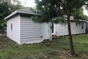 131 Frontier Ln, Freeport, TX 77541 - Photo 19