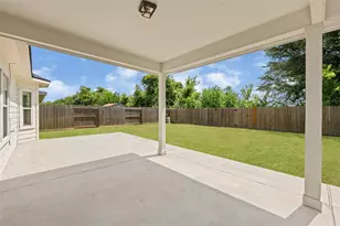 8618 E Highlands Crossing, Highlands, TX 77562 - Photo 25