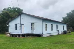 692 Cashs Creek Rd Rd, Blessing, TX 77465 - Photo 3