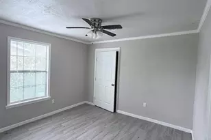 428 Azalea St, Lake Jackson, TX 77566 - Photo 9