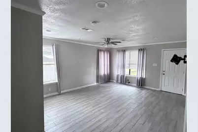 428 Azalea Street, Lake Jackson, TX 77566 - Photo 5