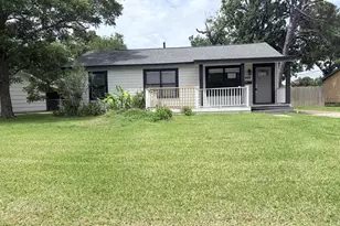 428 Azalea St, Lake Jackson, TX 77566 - Photo 1