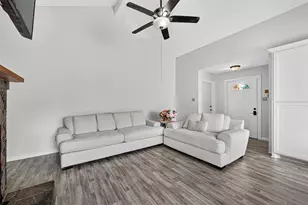 19462 Cypress River Dr, Katy, TX 77449 - Photo 9