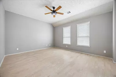 3324 Masters Point Drive, Houston, TX 77091 - Photo 7