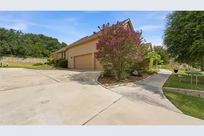 849 Santa Cruz, New Braunfels, TX 78132 - Photo 39