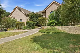 849 Santa Cruz, New Braunfels, TX 78132 - Photo 3