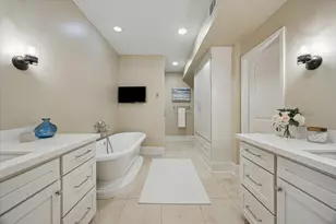 10818 Pepper Ln, Houston, TX 77079 - Photo 17